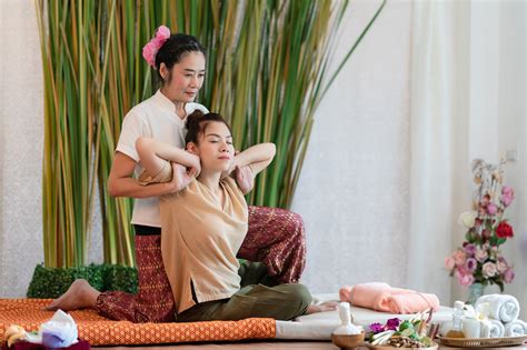 thai massage videbk|We Tried A Thai Massage 